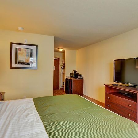 Cobblestone Hotel & Suites - Punxsutawney Exterior foto