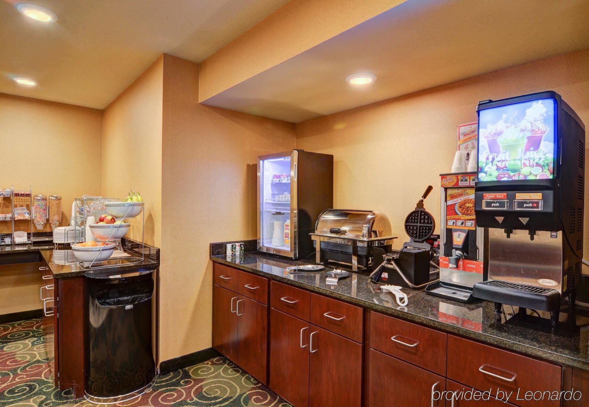 Cobblestone Hotel & Suites - Punxsutawney Exterior foto