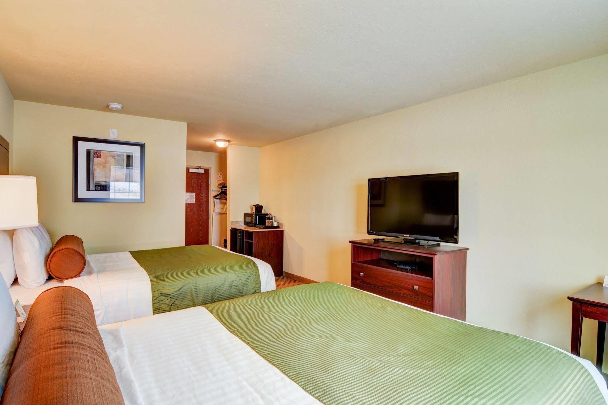 Cobblestone Hotel & Suites - Punxsutawney Exterior foto